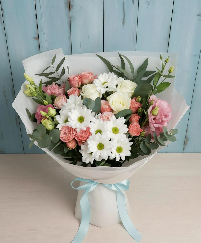 Букет цветов из: Розы, Лизиантусы и Хризантемы в Зеленогорском