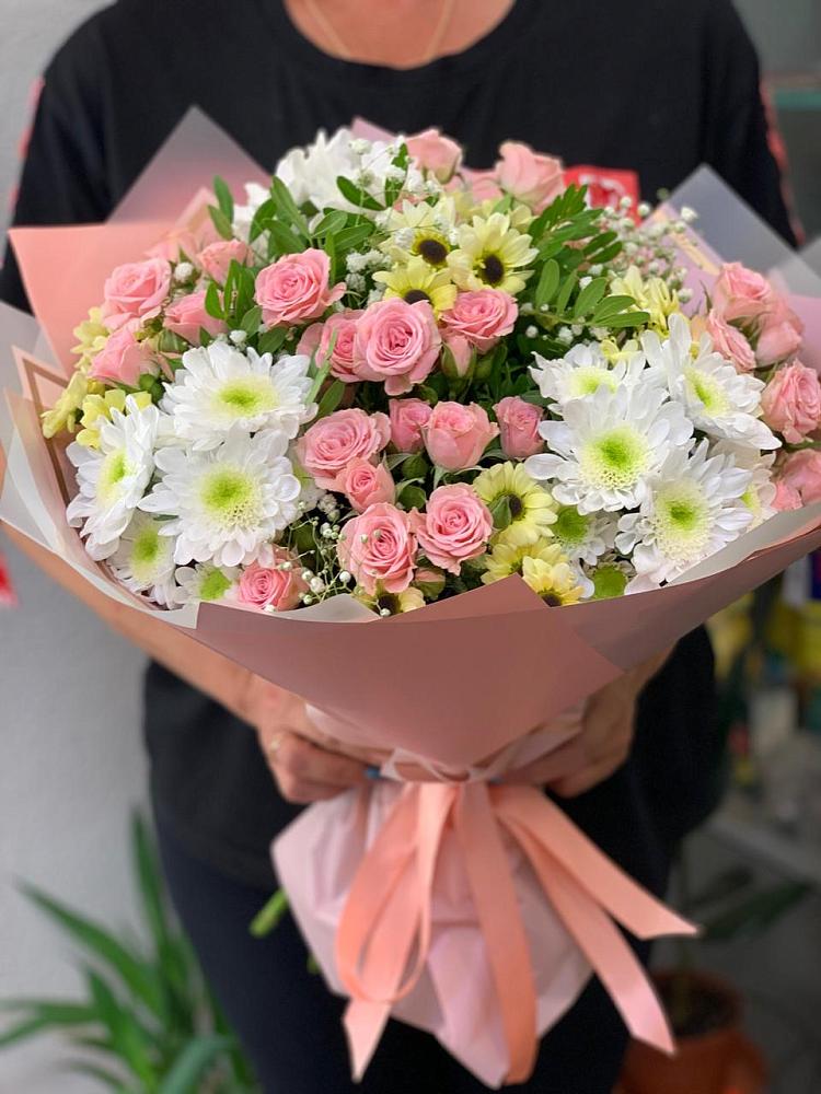 Букет цветов из: Розы и Хризантемы в Зеленогорском