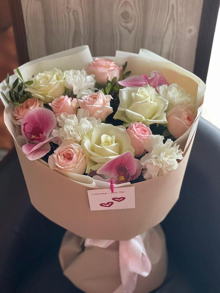 Букет цветов из: Орхидеи, Розы и Гвоздики в Зеленогорском