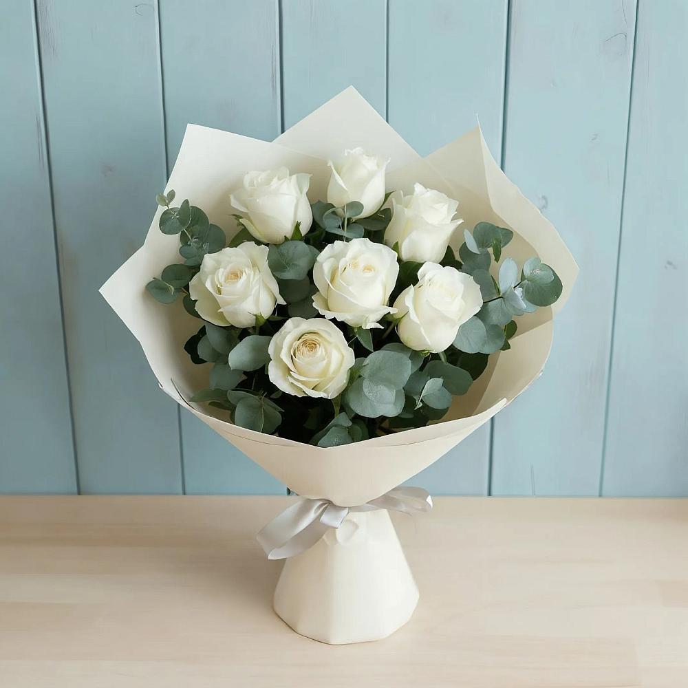 Букет Белые розы в Эвкалипте в Зеленогорском