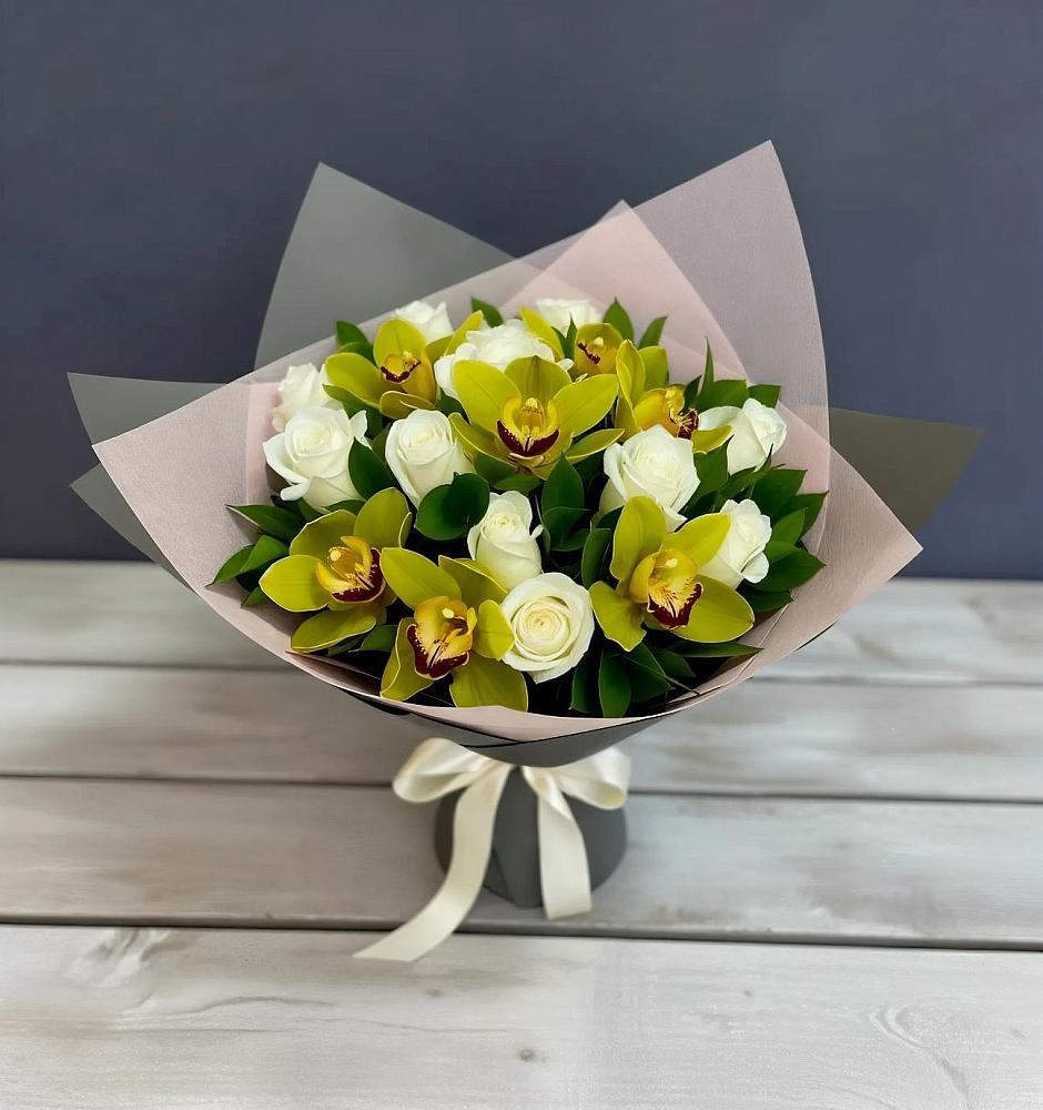 Букет цветов из: Орхидеи и Розы в Зеленогорском