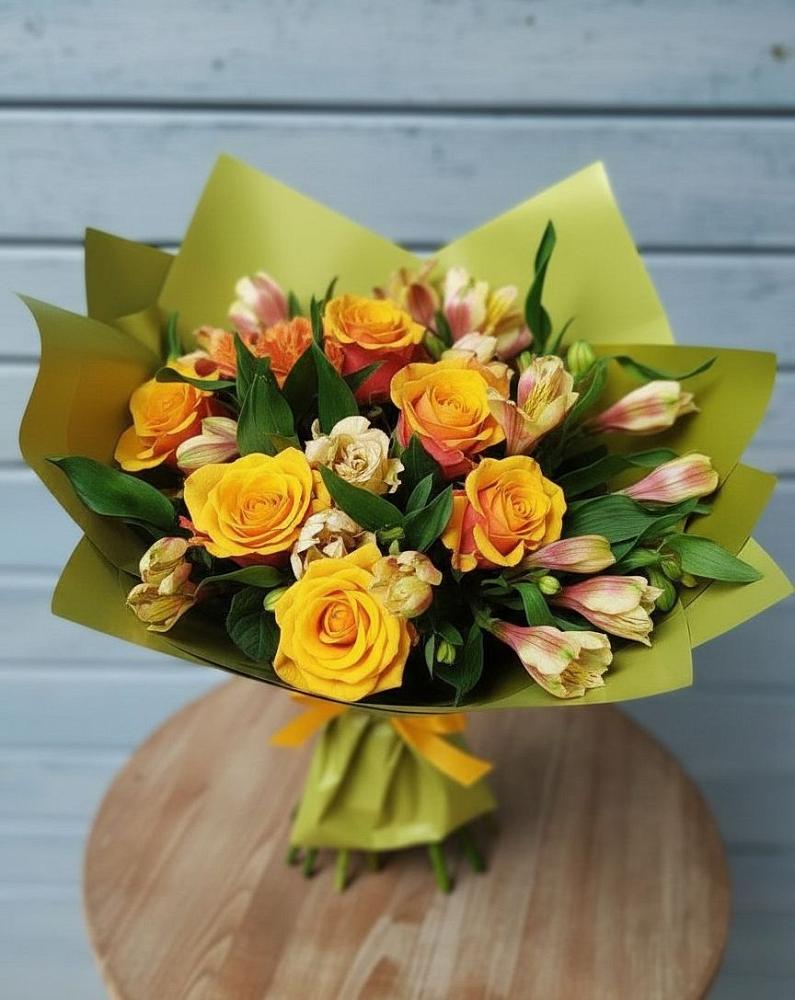 Букет цветов из: Альстромерии и Розы в Зеленогорском