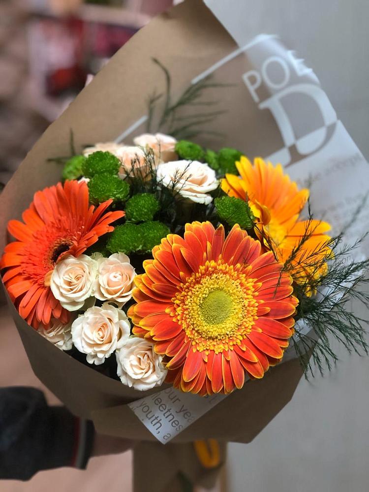 Букет цветов из: Герберы, Хризантемы и Розы в Зеленогорском